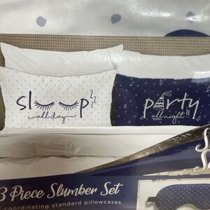 Studio Soleil 3 Piece Slumber Set Sleep & Party Pillow Cases W/Eyemask New